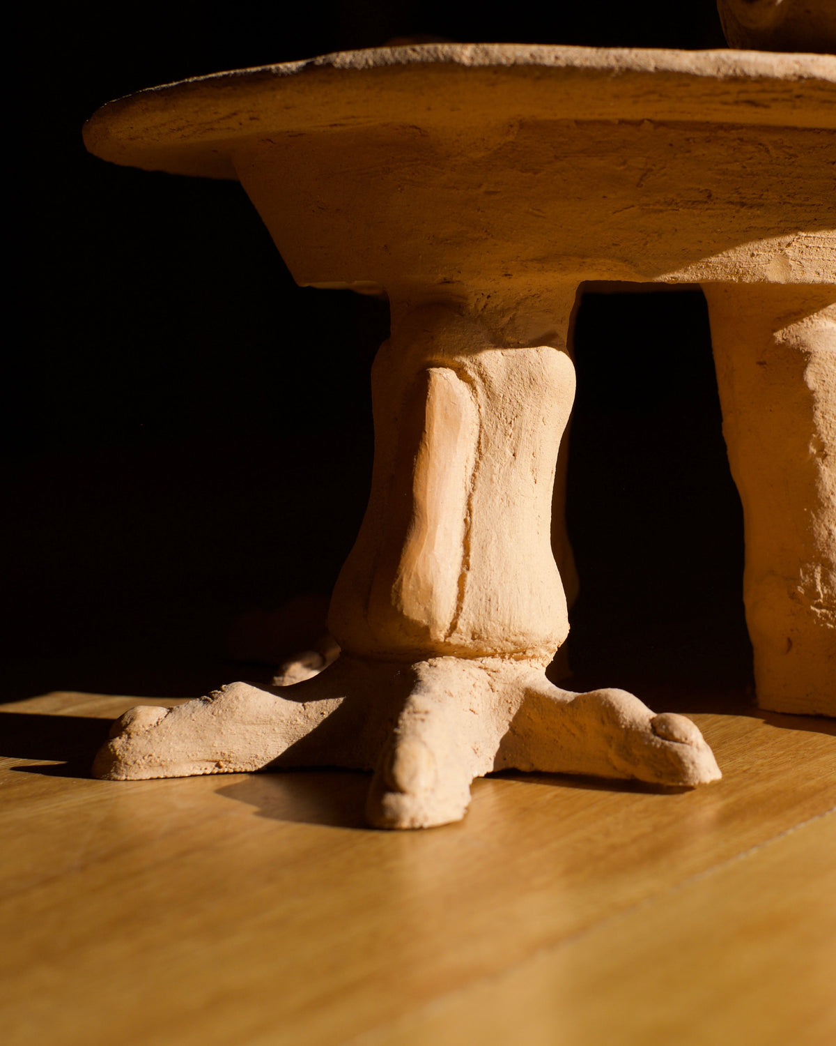 "PLATO FREEZER" CLAY BY KÁSSER SÁNCHEZ