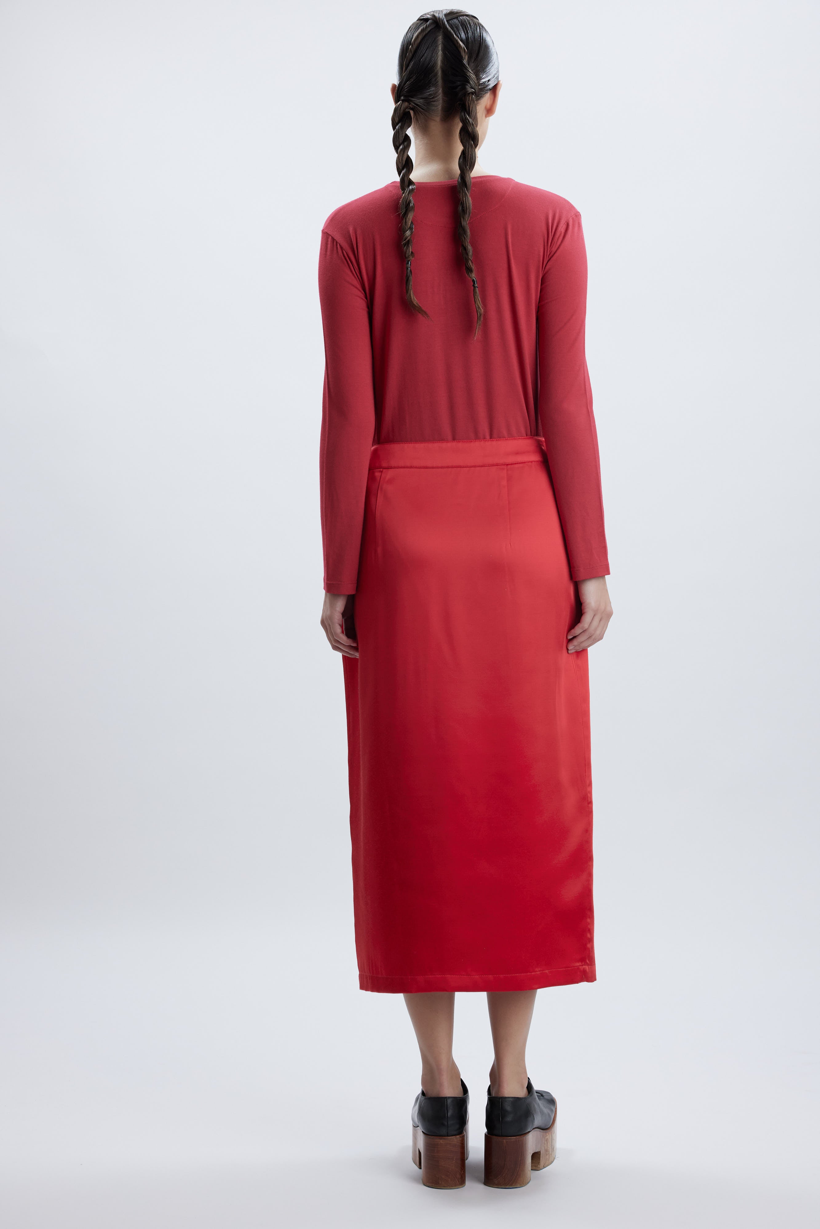 BEE RED