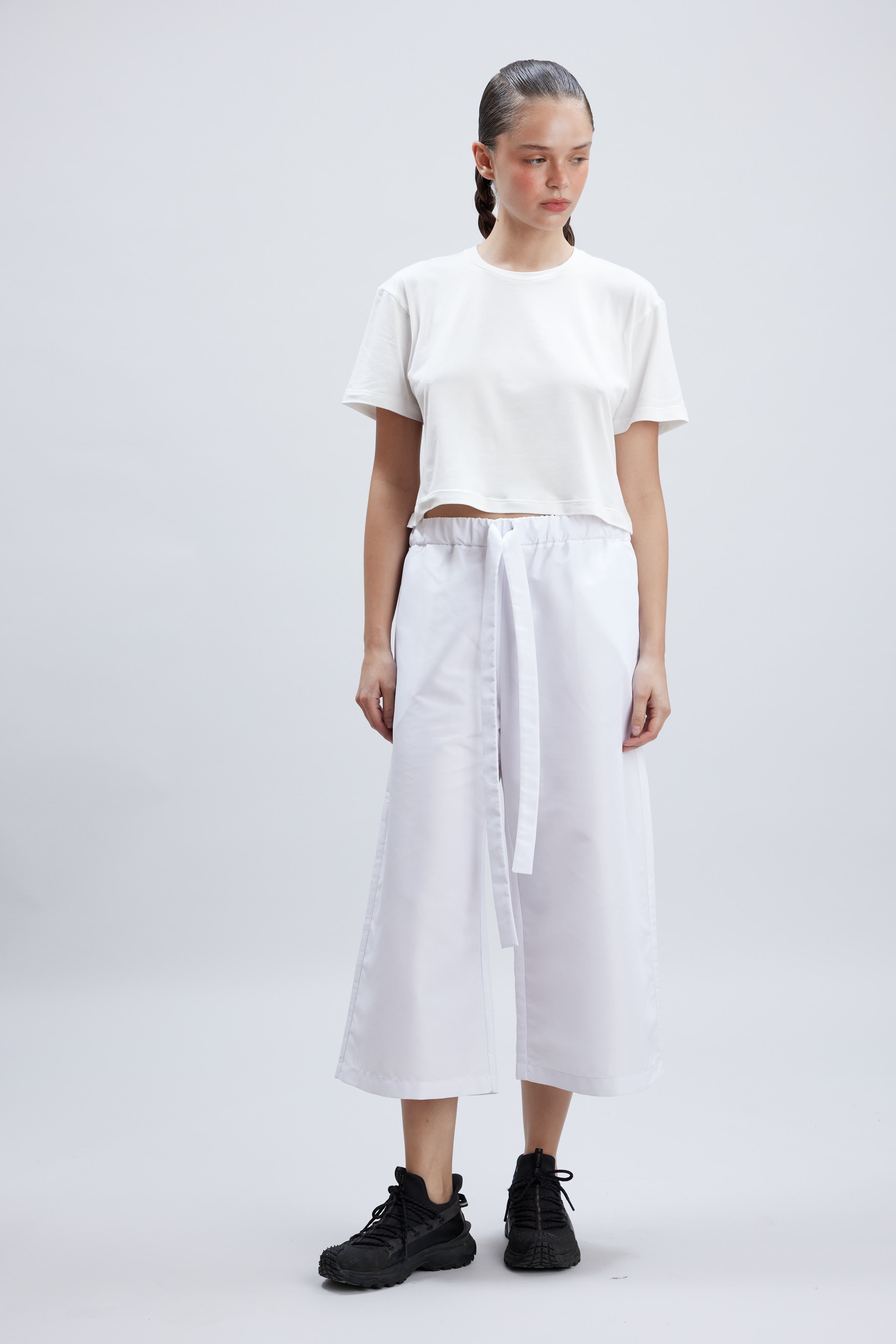 CIRCLE WHITE