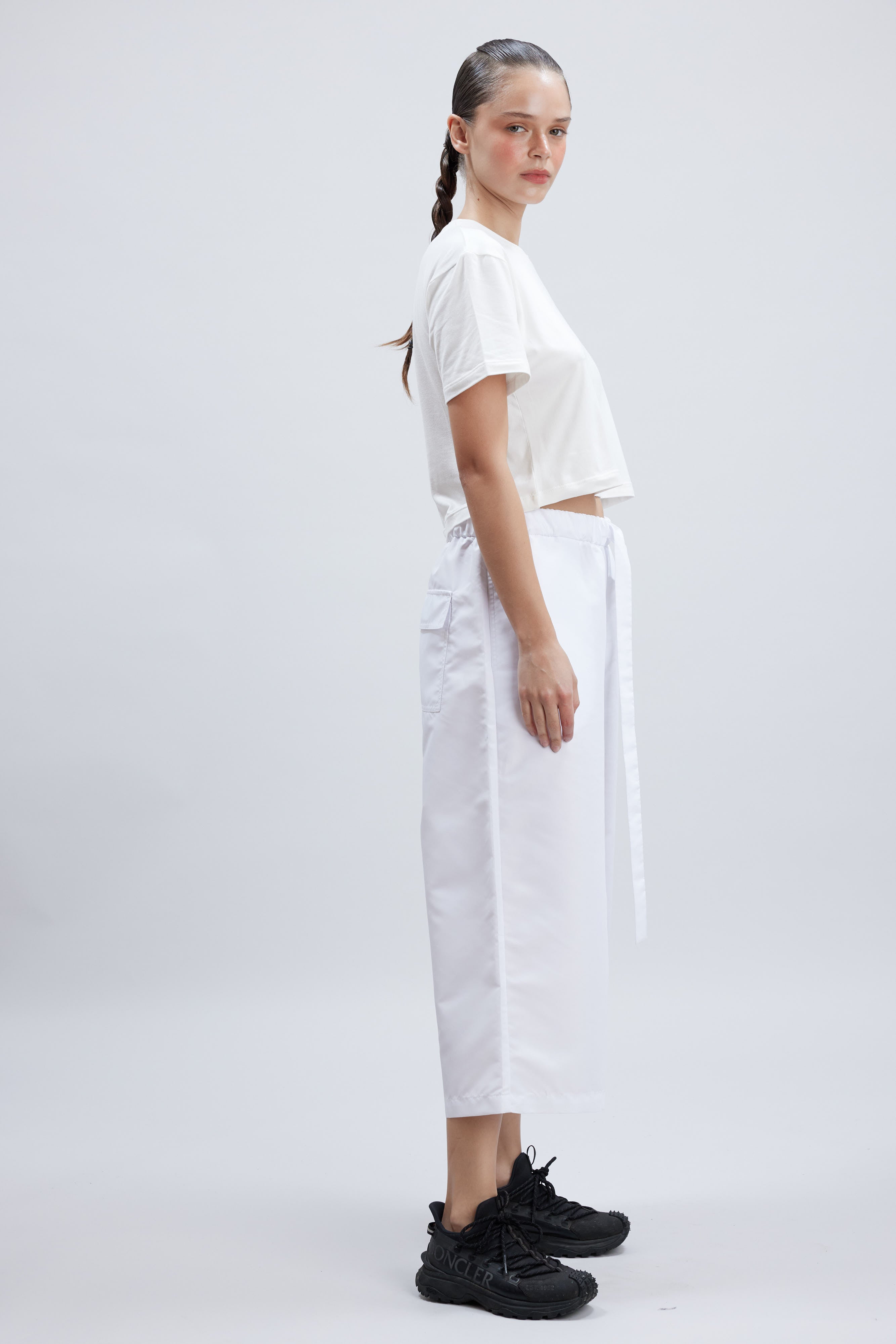 CIRCLE WHITE