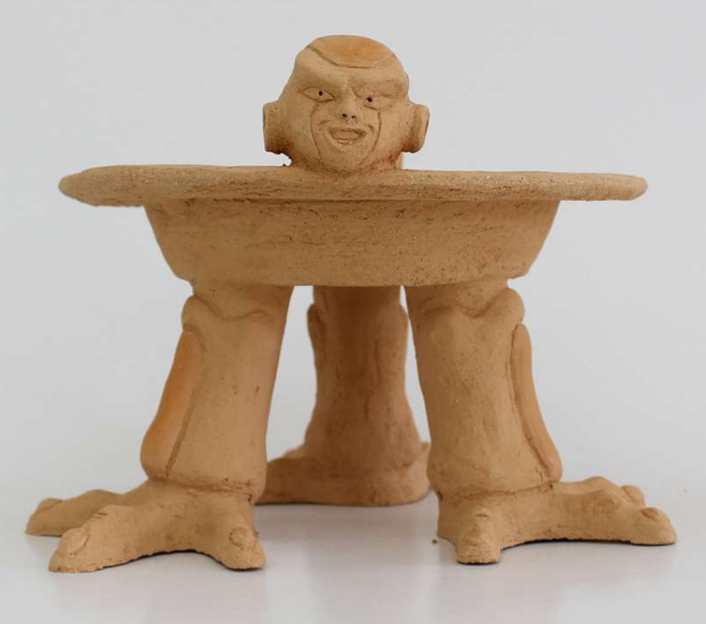"PLATO FREEZER" CLAY BY KÁSSER SÁNCHEZ
