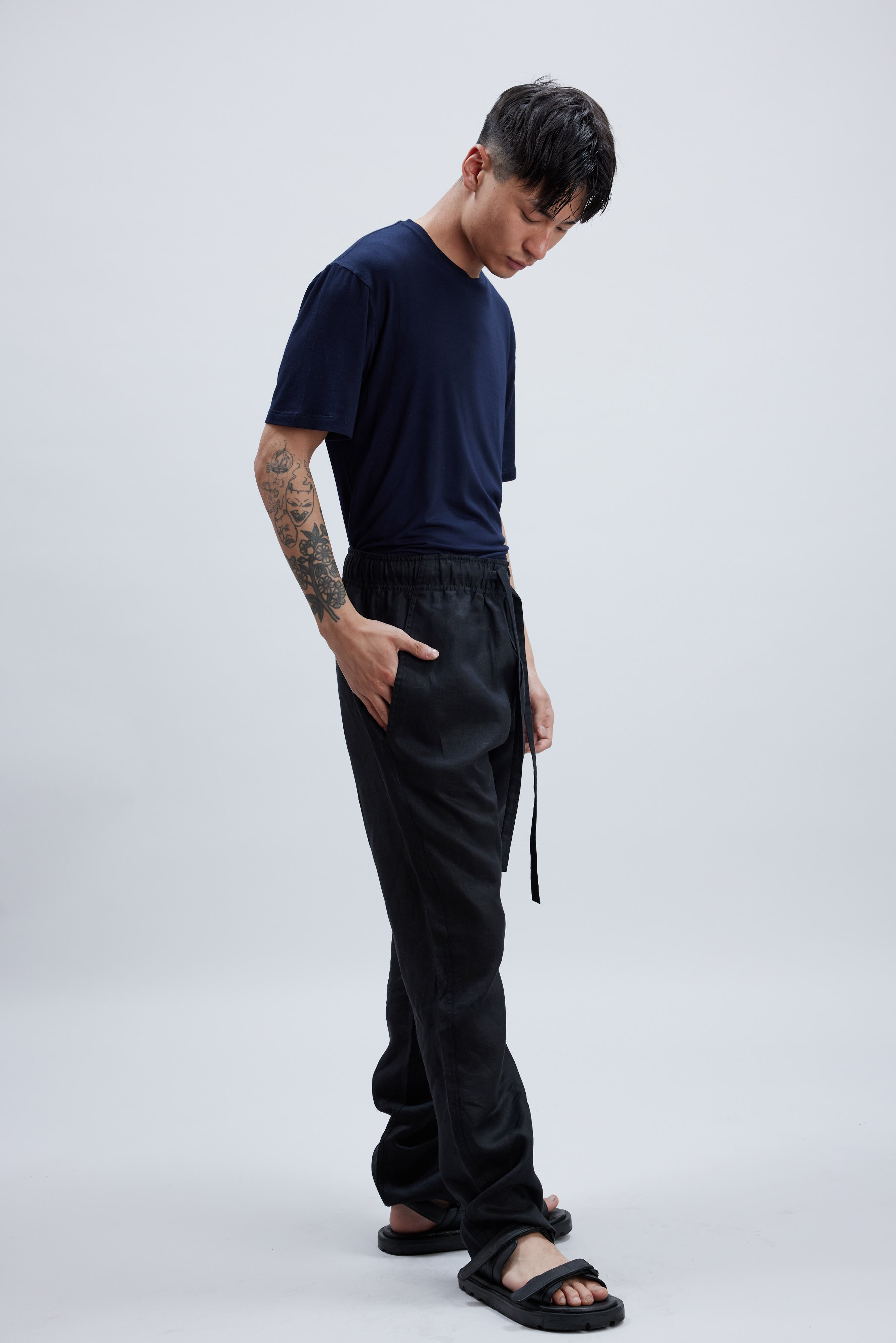 KNIGHT BLACK LINEN