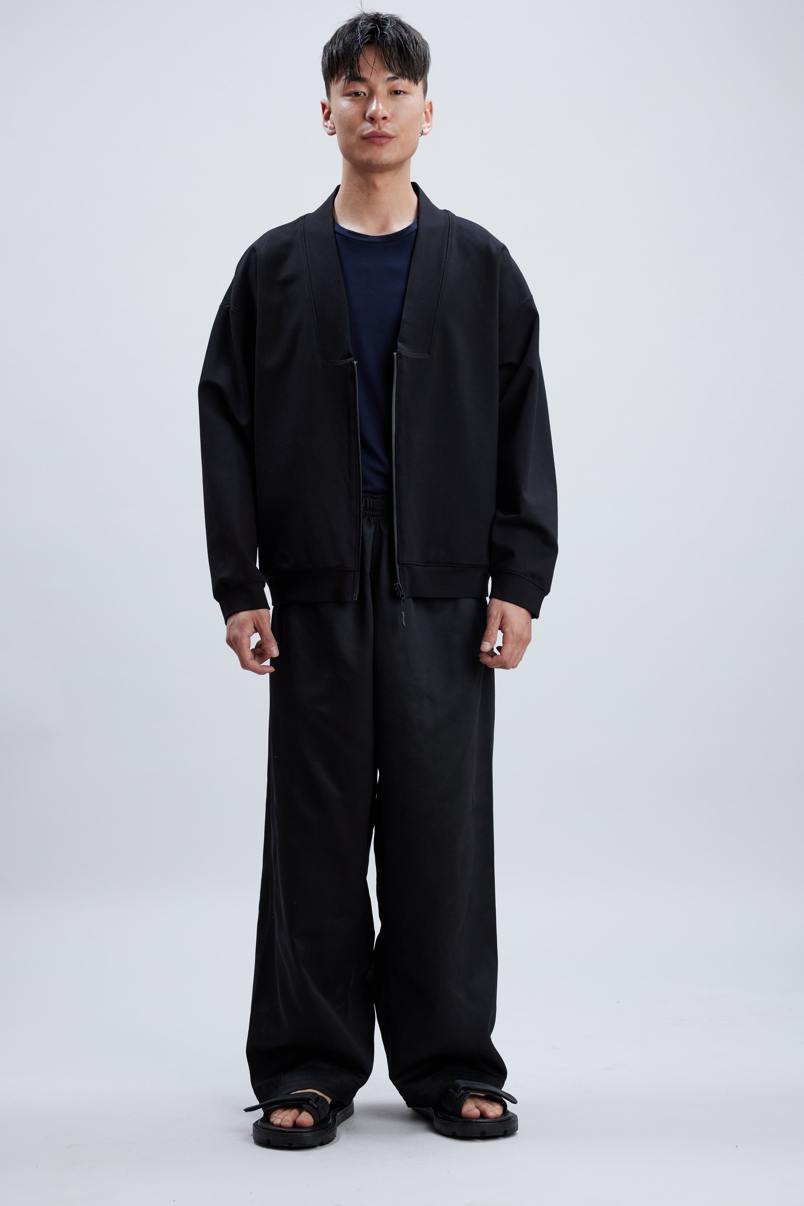 MOLECULE BLACK CINA
