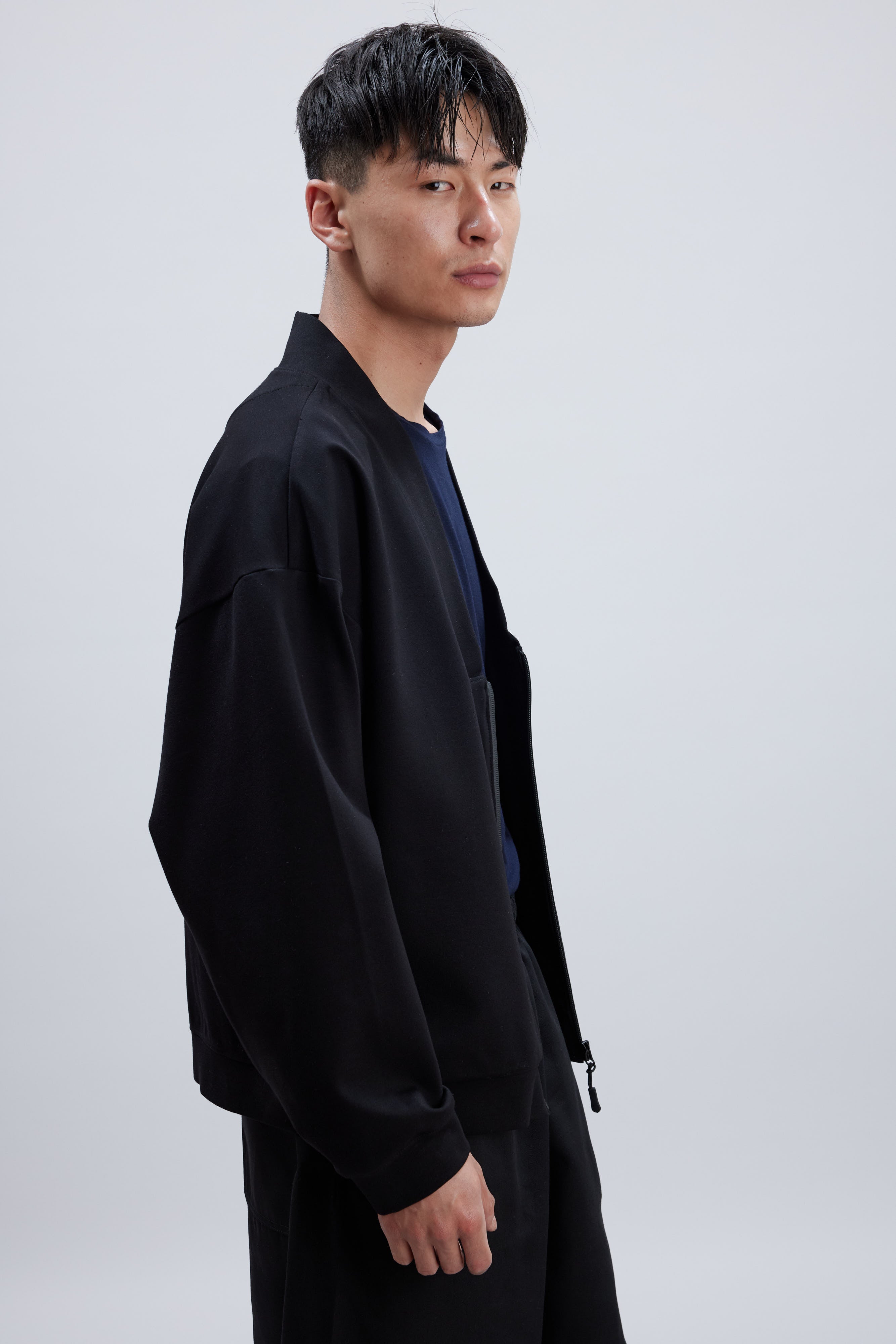 MOLECULE BLACK CINA