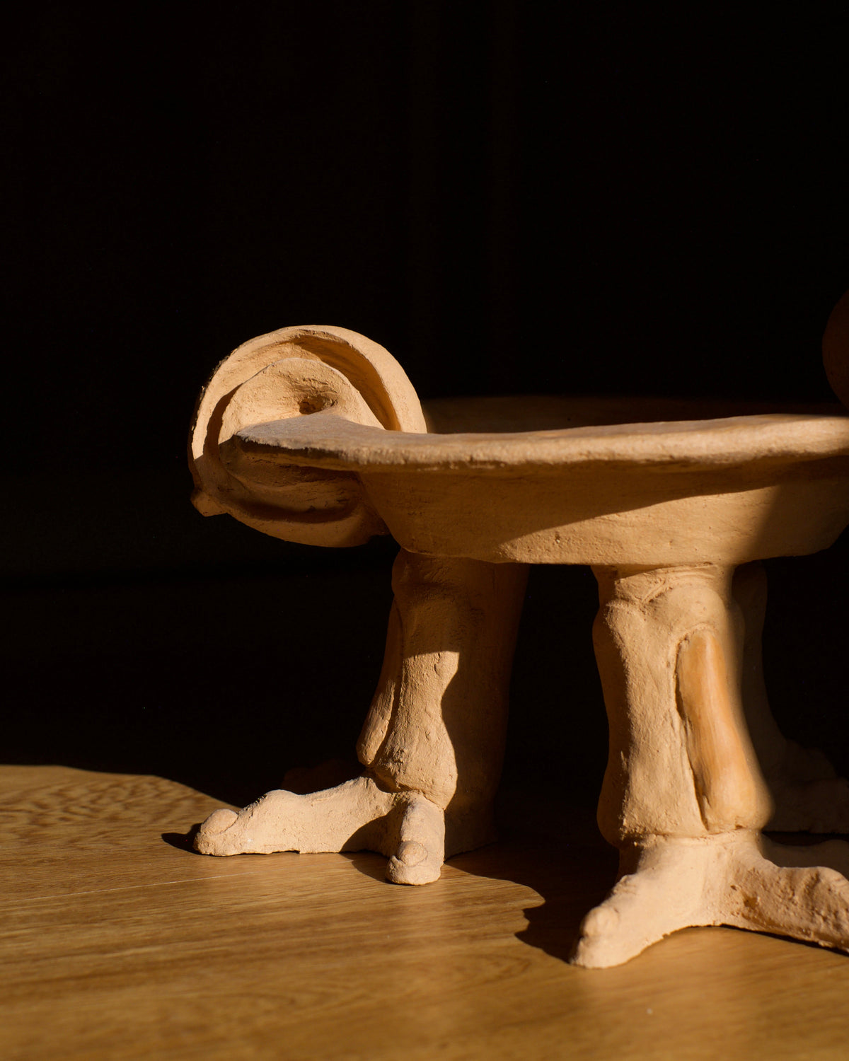"PLATO FREEZER" CLAY BY KÁSSER SÁNCHEZ