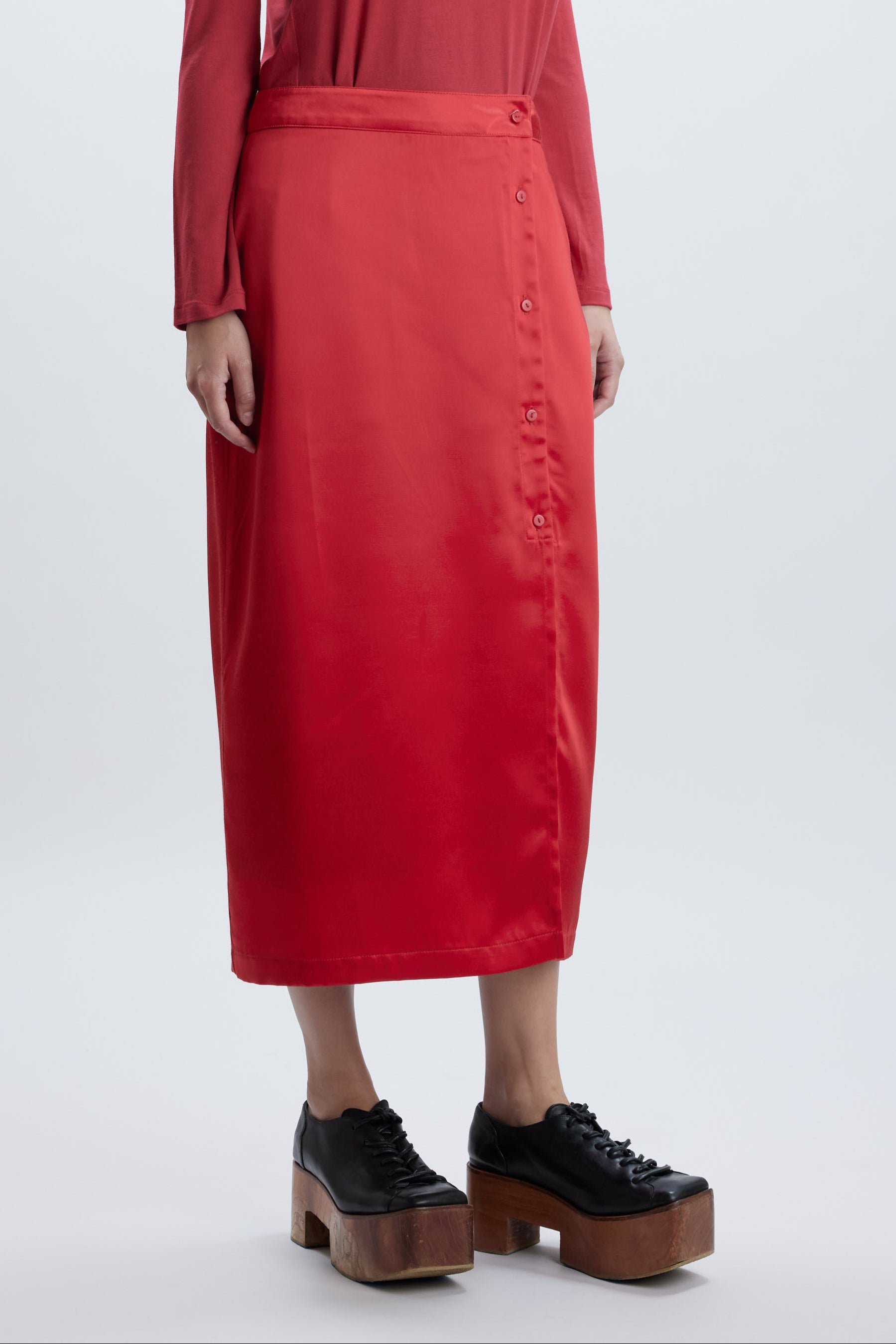 BEE RED