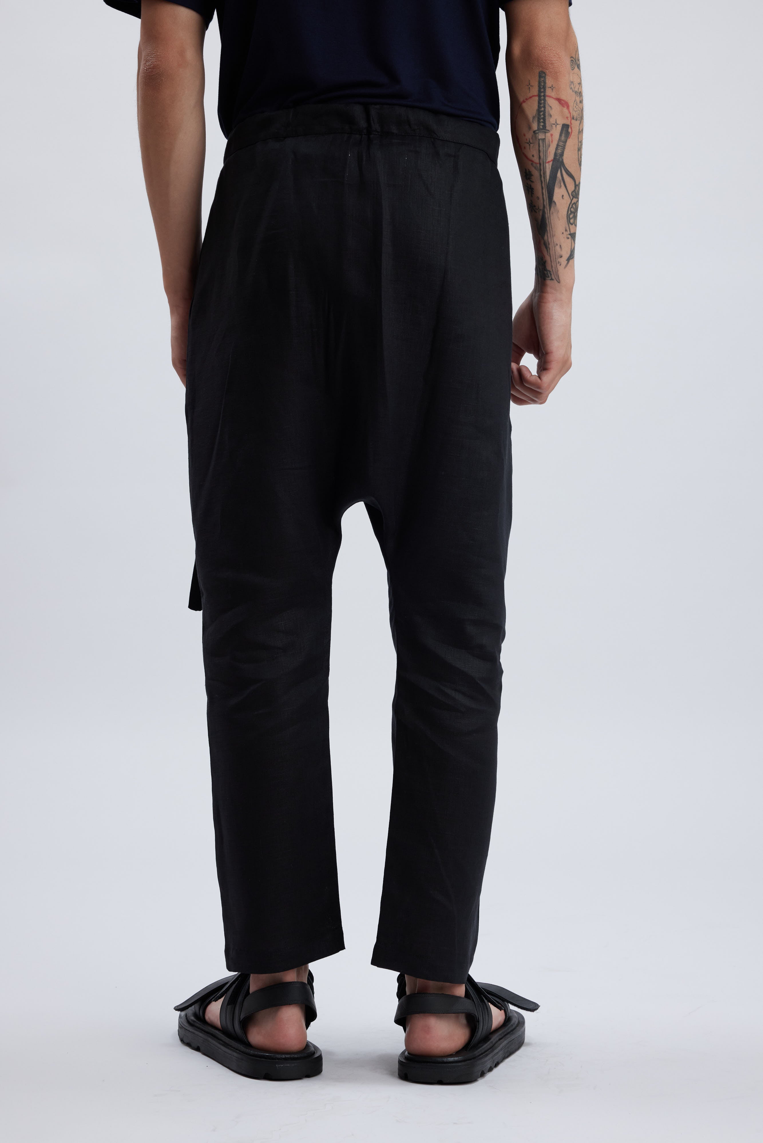 FOAM BLACK LINEN