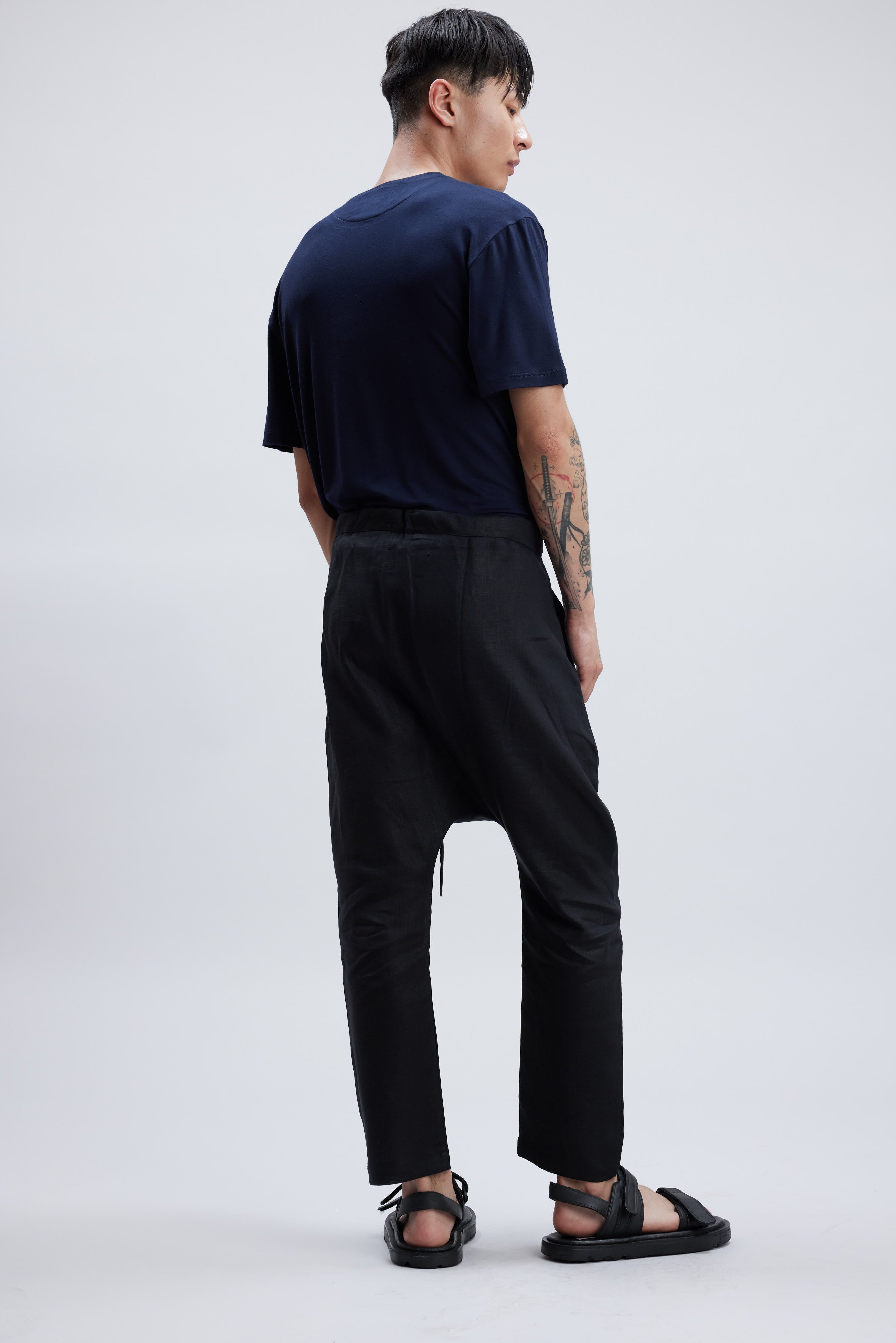 FOAM BLACK LINEN