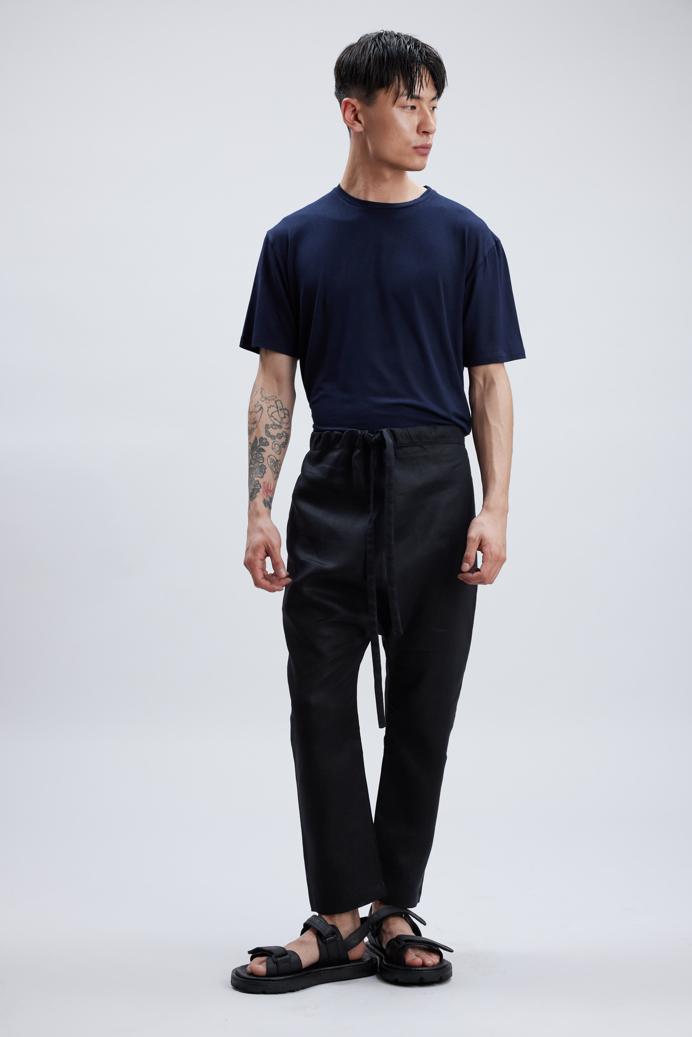 FOAM BLACK LINEN