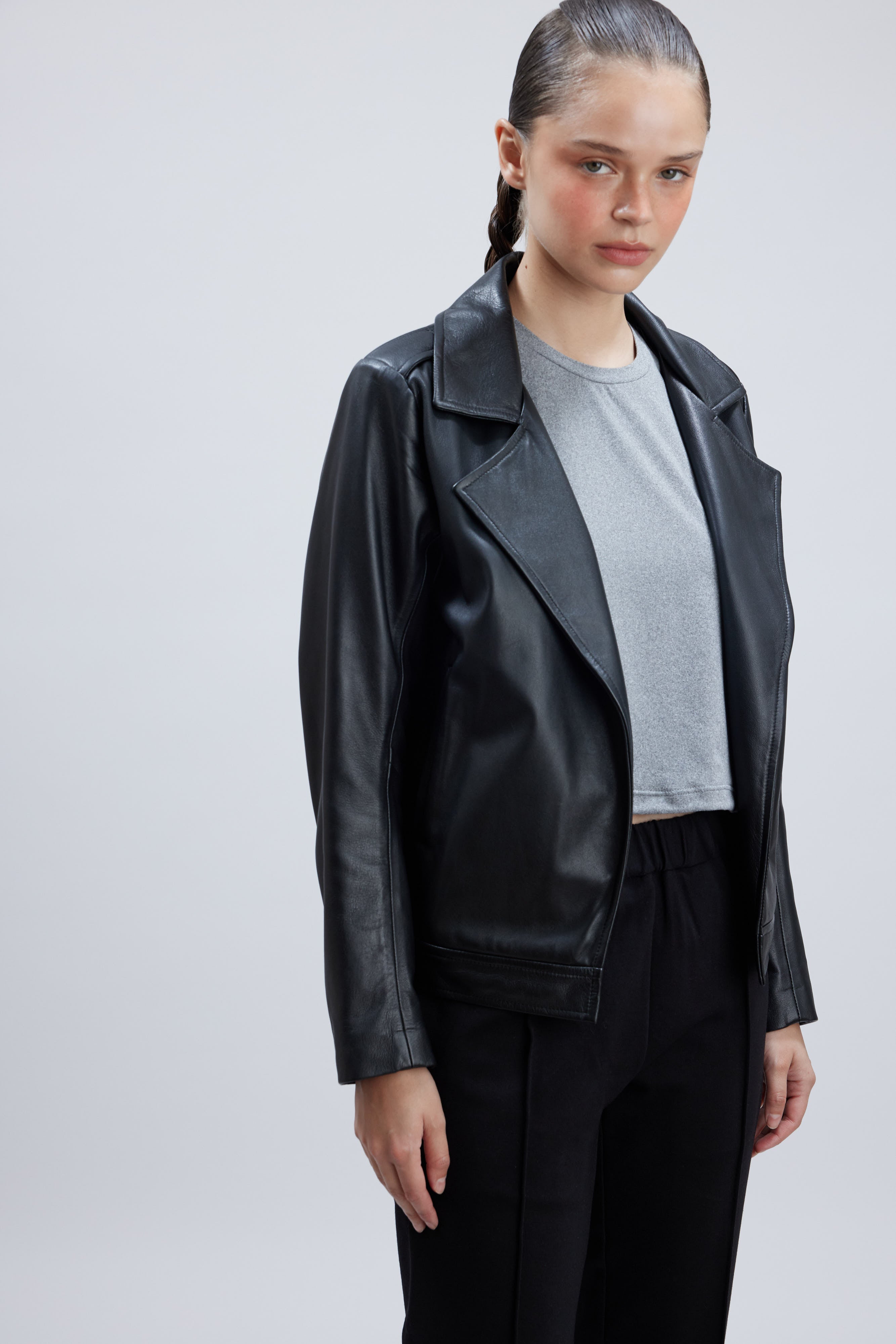 MARS BLACK LEATHER
