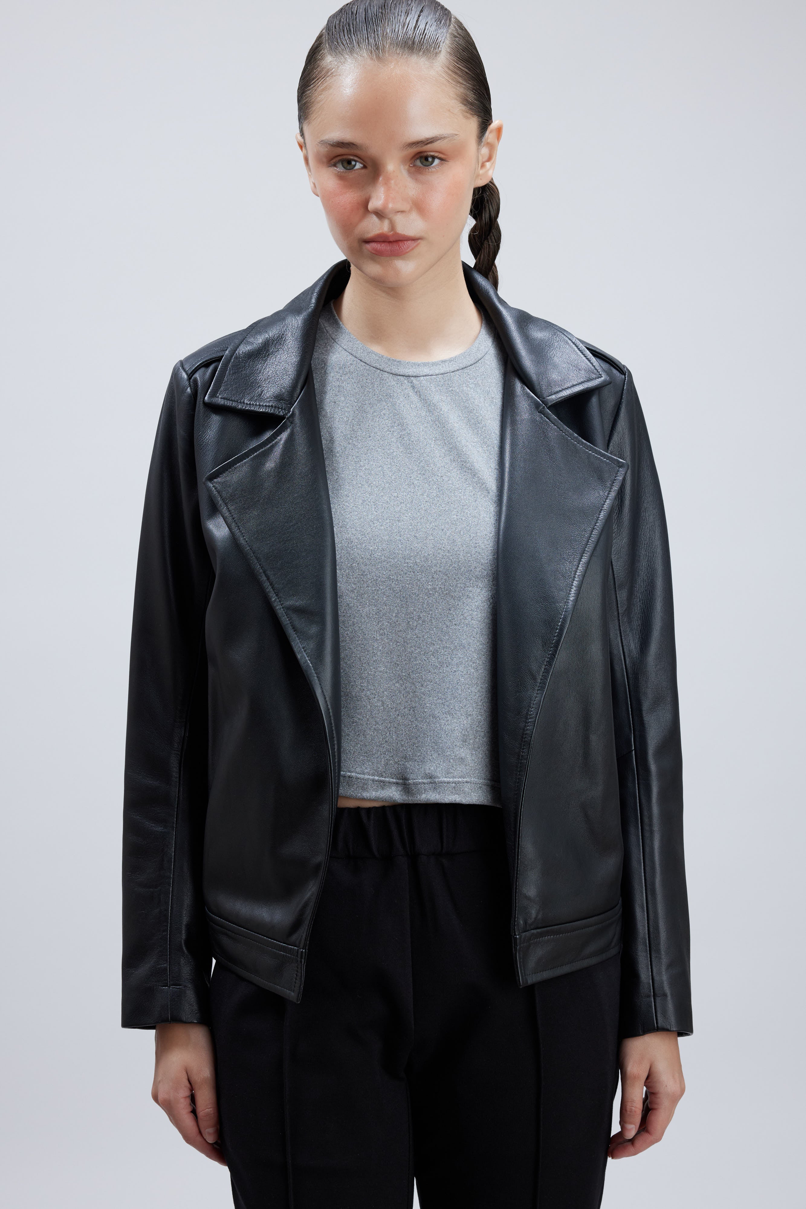MARS BLACK LEATHER
