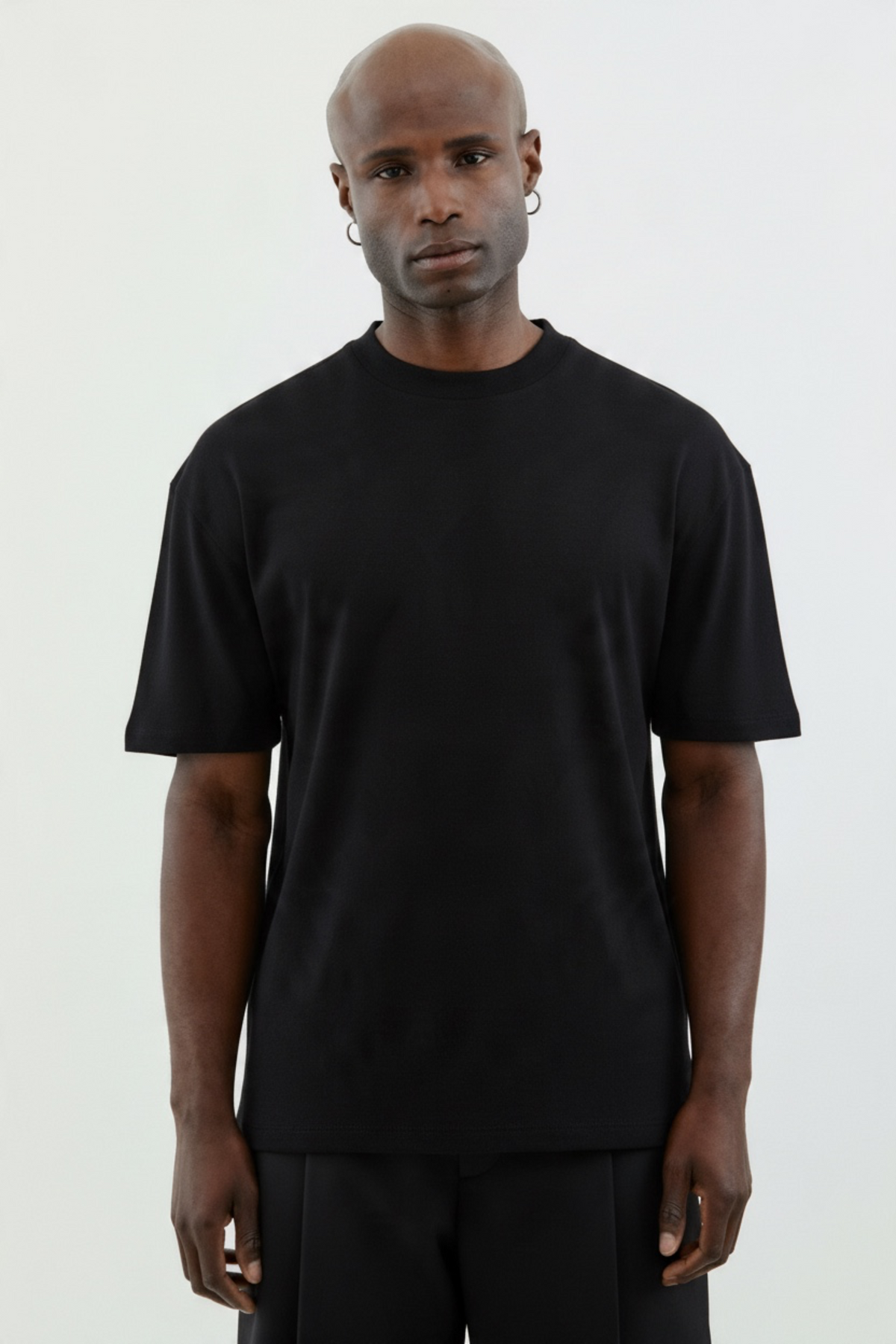 STRAW BLACK