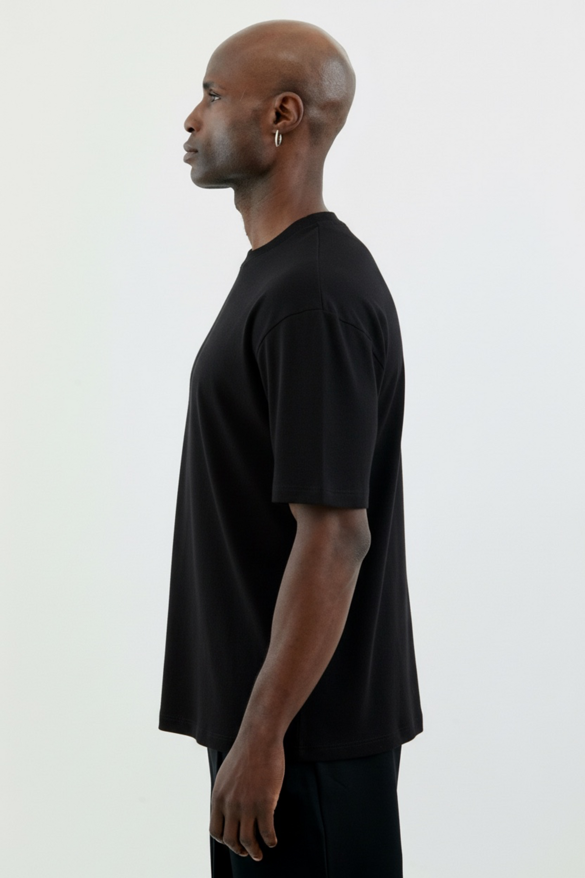 STRAW BLACK