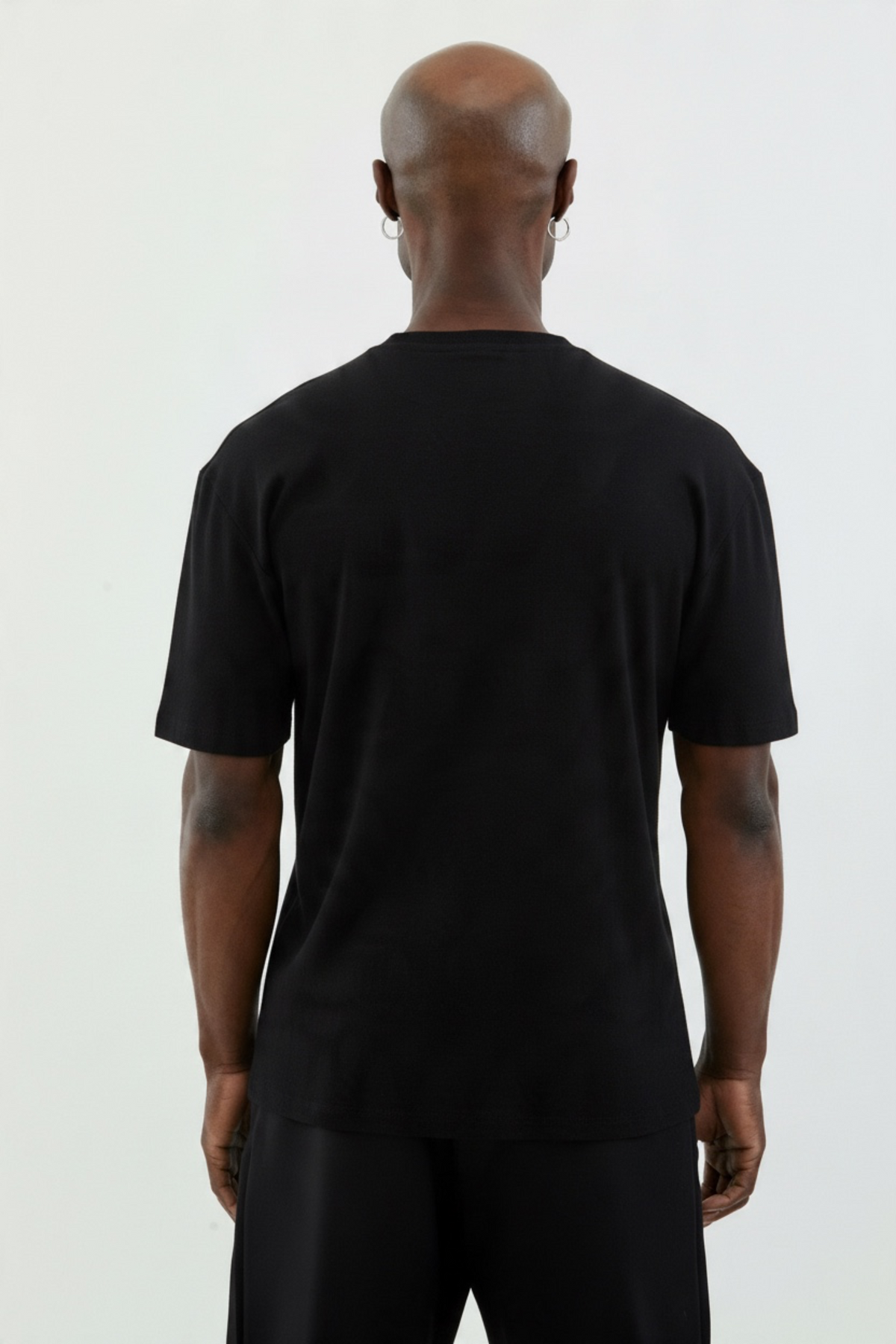 STRAW BLACK
