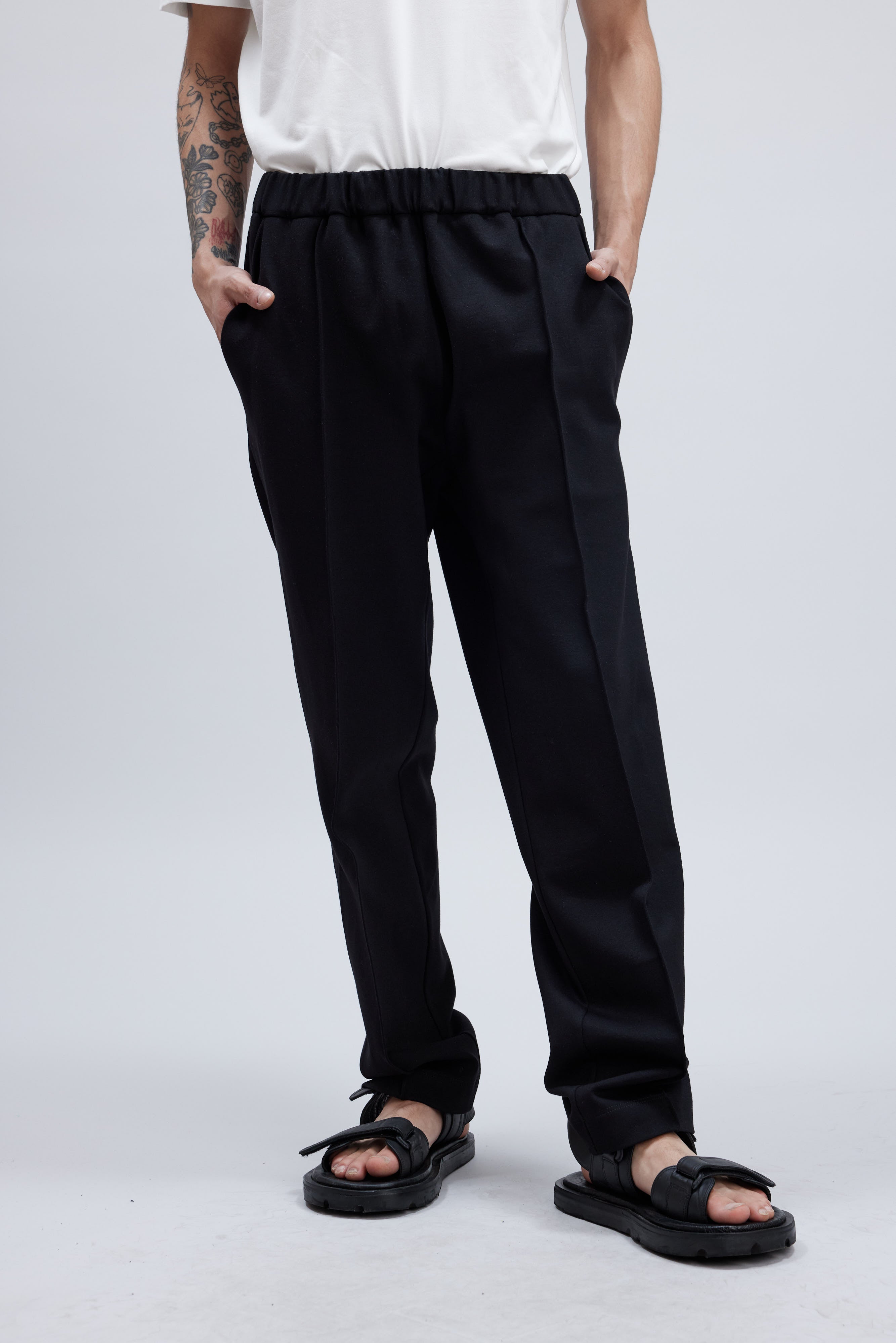 WAND BLACK