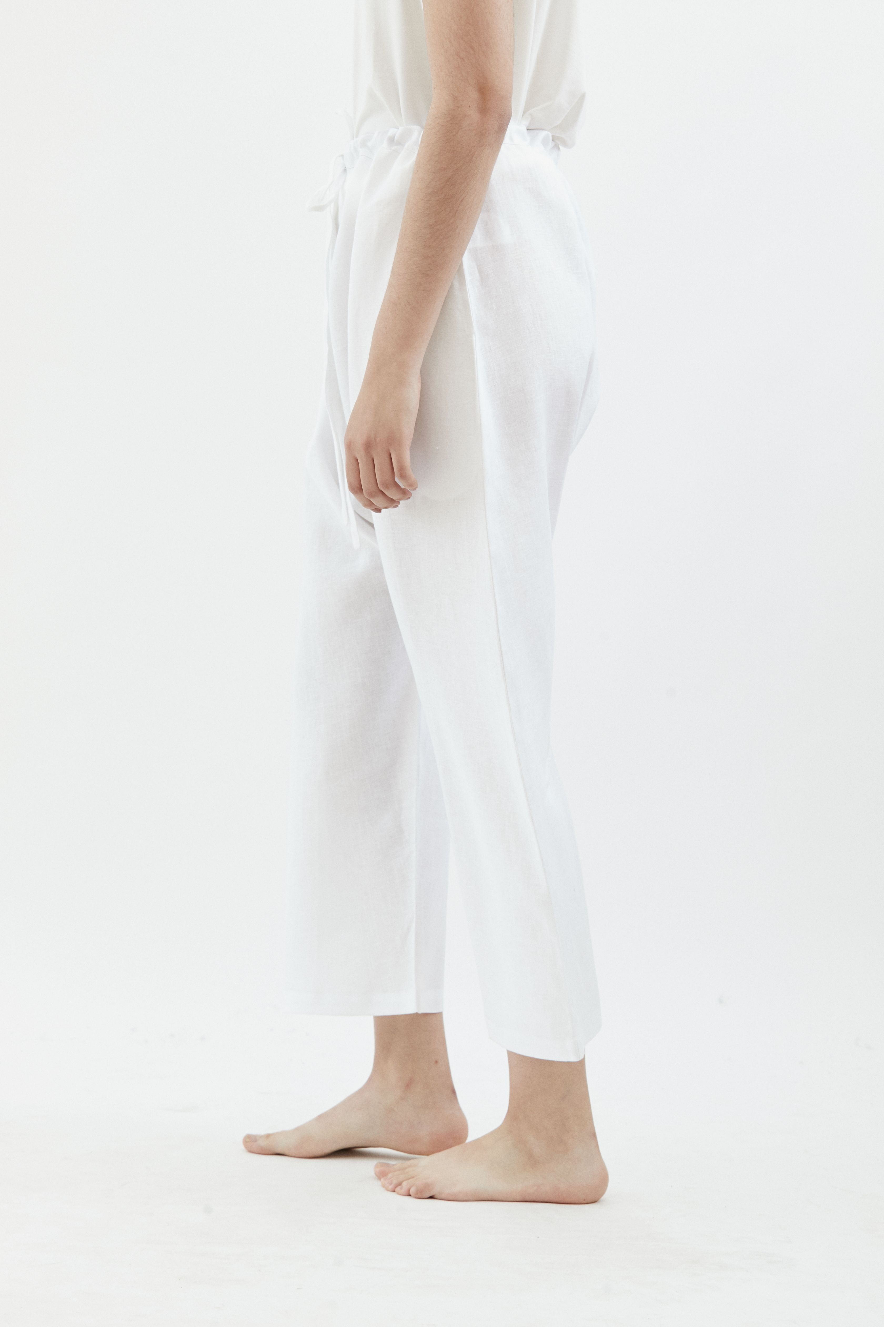 BUTTER  WHITE LINEN